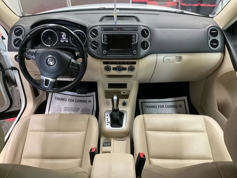 Used 2016 Volkswagen Tiguan S image 12