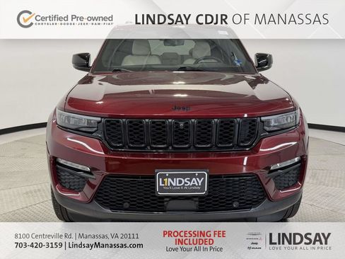 Certified 2025 Jeep Grand Cherokee Limited w/ Luxury Tech Group II AWD/4WD image 3