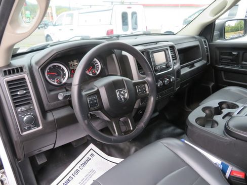 Used 2022 RAM 1500 Tradesman w/ Chrome Appearance Group image 12