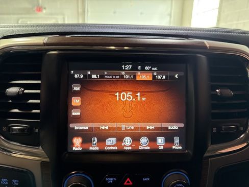 Used 2015 RAM 2500 Laramie image 32