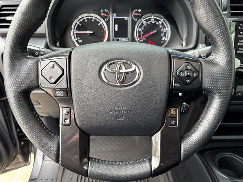 Used 2023 Toyota 4Runner TRD Off-Road Premium w/ Moonroof Package AWD/4WD image 23