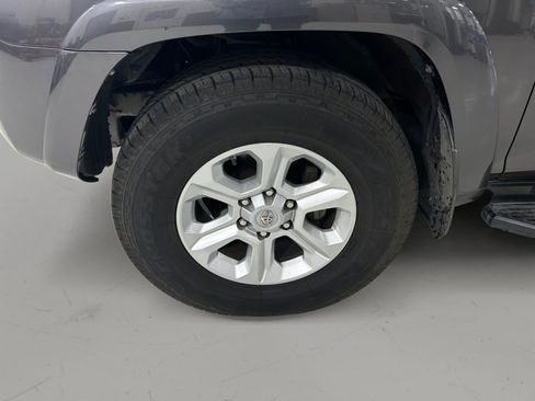 Used 2014 Toyota 4Runner SR5 Premium AWD/4WD image 5