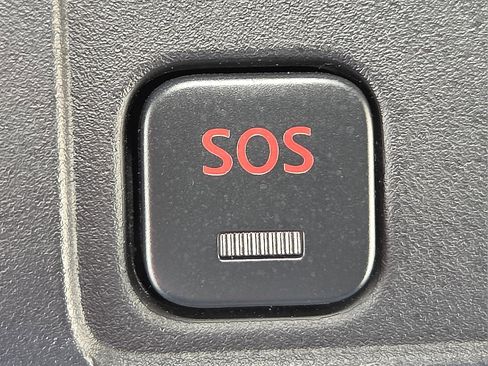 Used 2020 Nissan Titan Platinum Reserve image 21