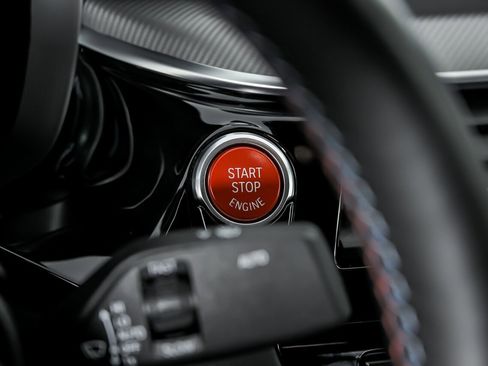 Used 2019 BMW M5 w/ Executive Package image 31