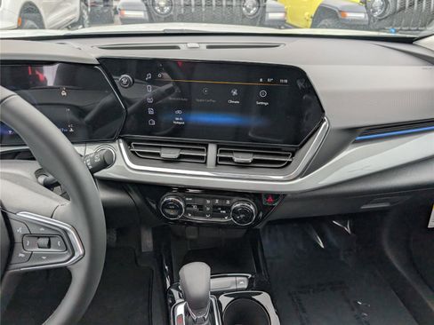 New 2026 Chevrolet Trax LT w/ Driver Confidence Package FWD image 13