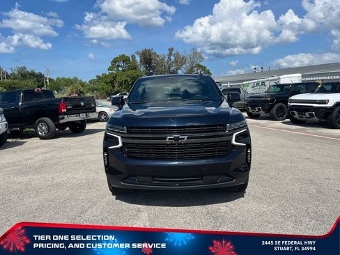 Used 2021 Chevrolet Tahoe RST w/ Luxury Package RWD image 3