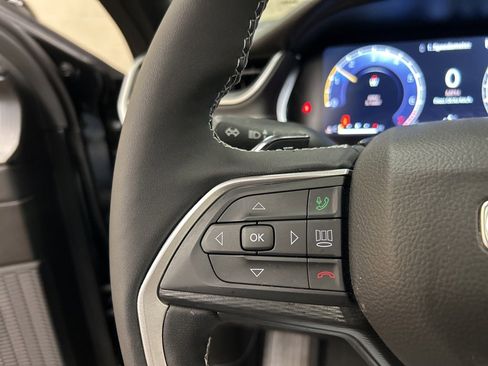 Used 2025 Jeep Grand Cherokee L Altitude image 24