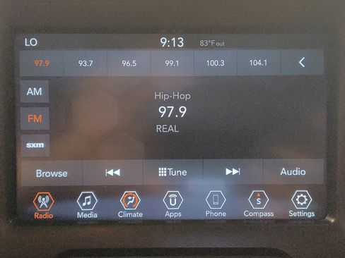 Used 2021 Jeep Renegade Latitude FWD image 25