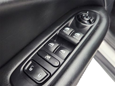 Used 2020 Jeep Compass Latitude image 18