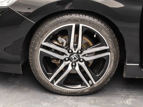 Used 2017 Honda Accord Sport Special Edition image 42