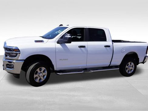 Certified 2026 RAM 2500 Big Horn AWD/4WD image 10