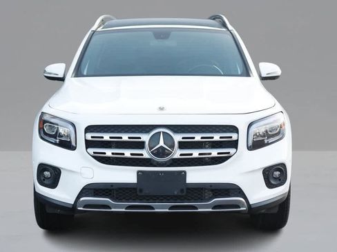 Certified 2022 Mercedes-Benz GLB 250 4MATIC w/ Premium Package Lite image 2