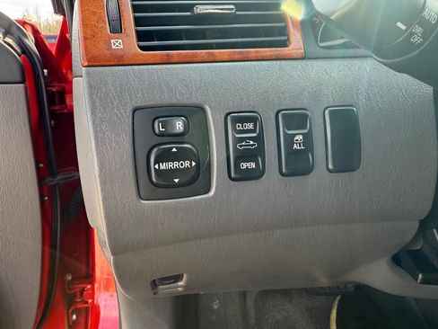 Used 2007 Toyota Solara SLE image 19