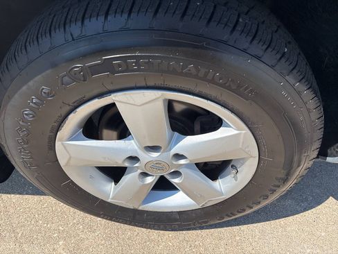 Used 2013 Nissan Rogue S w/ Special Edition Pkg AWD/4WD image 9