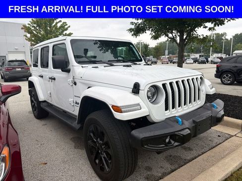 Used 2023 Jeep Wrangler Unlimited Sahara w/ Cold Weather Group AWD/4WD image 2