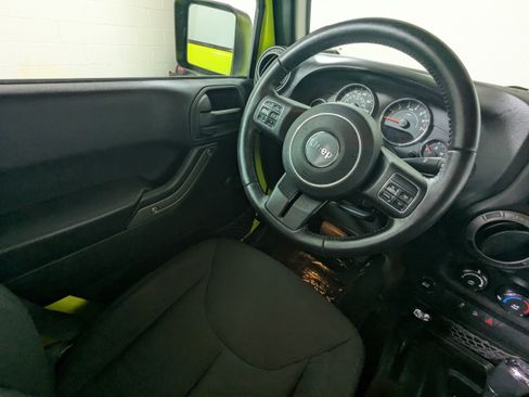 Used 2016 Jeep Wrangler Unlimited Sport w/ Connectivity Group AWD/4WD image 11