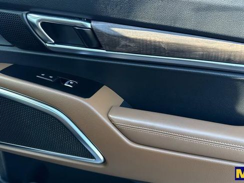 Used 2022 Kia Telluride SX w/ SX Prestige Package image 20