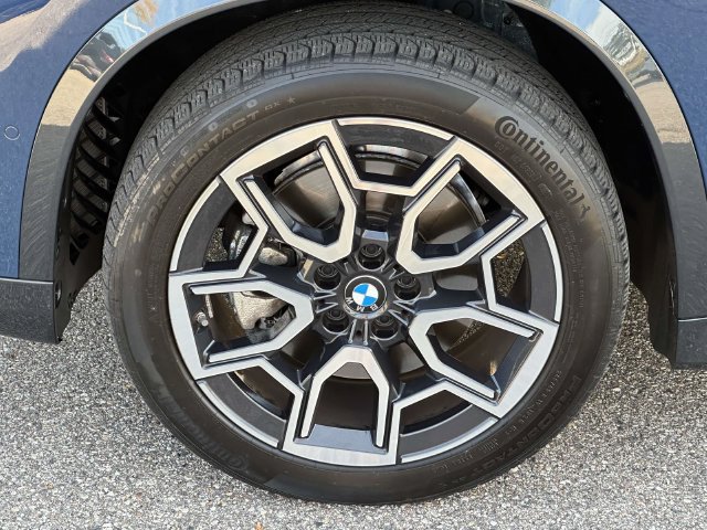 Used 2026 BMW X1 xDrive28i AWD/4WD image 12