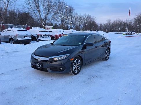 Used 2018 Honda Civic EX-T image 4