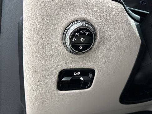 Used 2026 Mercedes-Benz GLC 300 image 17
