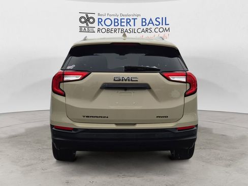 Certified 2023 GMC Terrain SLE w/ Elevation Edition image 4