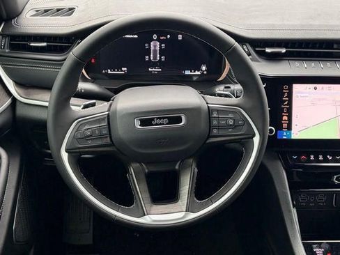 New 2026 Jeep Grand Cherokee Limited image 37