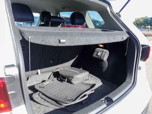 Used 2022 Volkswagen Taos SE image 26