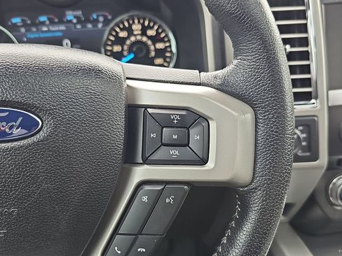 Used 2015 Ford F150 Lariat w/ Equipment Group 502A Luxury image 18