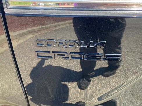 Used 2024 Toyota Corolla Cross AWD Hybrid image 14