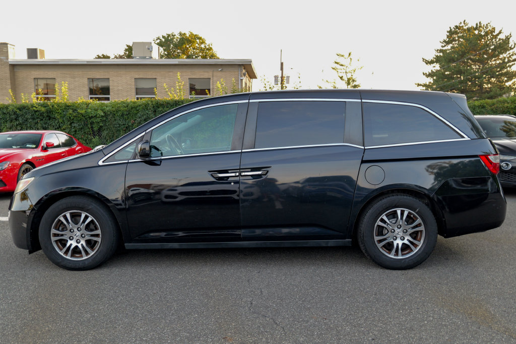Used 2013 Honda Odyssey EX image 4