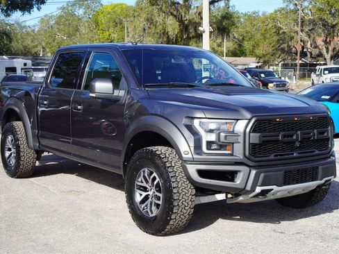 Used 2018 Ford F150 Raptor w/ Equipment Group 802A Luxury image 10