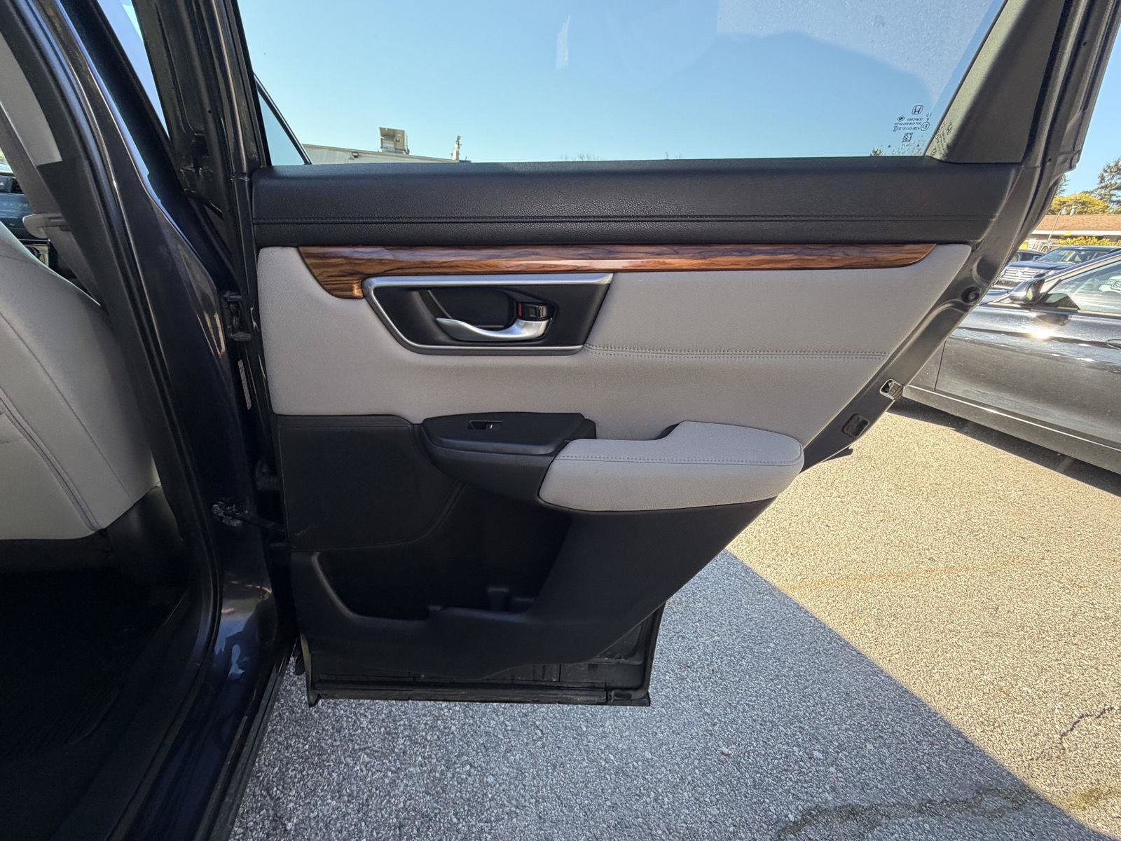 Used 2017 Honda CR-V EX image 24