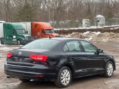 Used 2015 Volkswagen Jetta Sport image 6