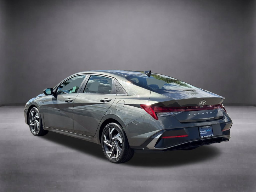 Certified 2025 Hyundai Elantra SEL FWD image 6