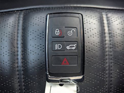 Used 2020 Land Rover Range Rover Evoque R-Dynamic HSE image 34