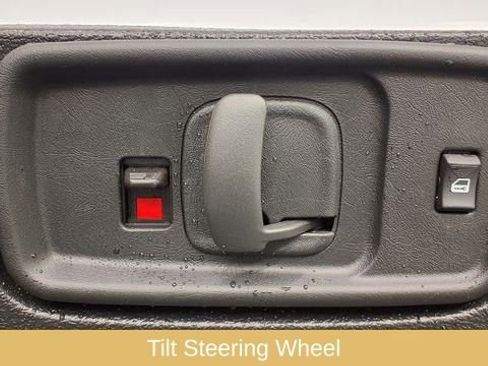 Used 2025 Chevrolet Express 3500 Work Van w/ Driver Convenience Package image 20