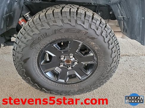 Used 2023 Jeep Gladiator Mojave w/ Cold Weather Group image 11