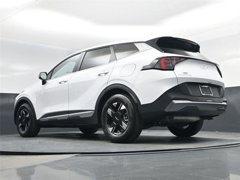 Used 2026 Kia Sportage LX w/ LX Convenience Package image 21