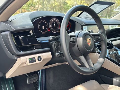 Certified 2025 Porsche Panamera RWD image 4