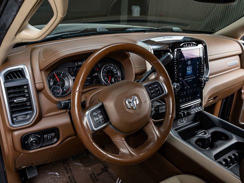 Used 2020 RAM 3500 Laramie image 15
