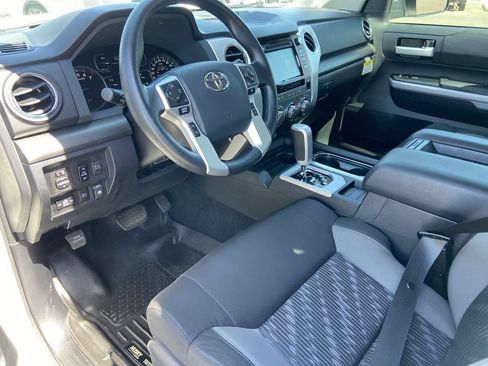 Used 2018 Toyota Tundra SR5 w/ SR5 Upgrade Package RWD image 6