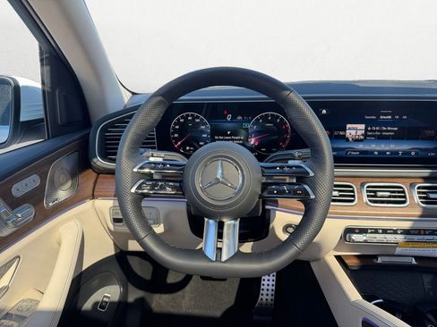 New 2026 Mercedes-Benz GLS 450 4MATIC image 12