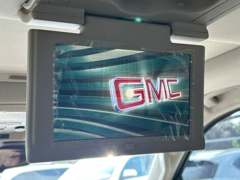 Used 2017 GMC Yukon SLT w/ Premium Edition image 26