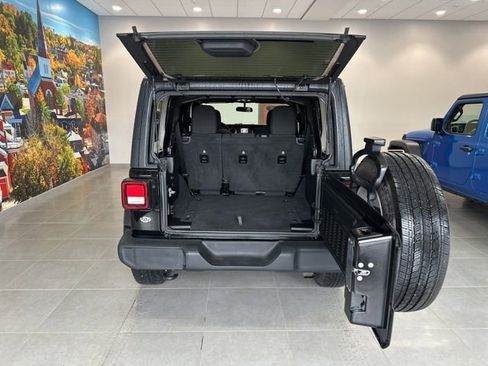 Used 2020 Jeep Wrangler Unlimited Sport S image 41