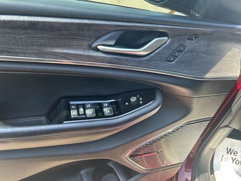 Used 2021 Jeep Grand Cherokee L Overland w/ Luxury Tech Group IV AWD/4WD image 24