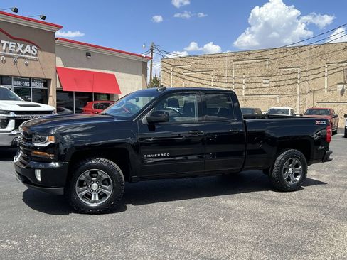 Used 2017 Chevrolet Silverado 1500 LT w/ All Star Edition AWD/4WD image 4
