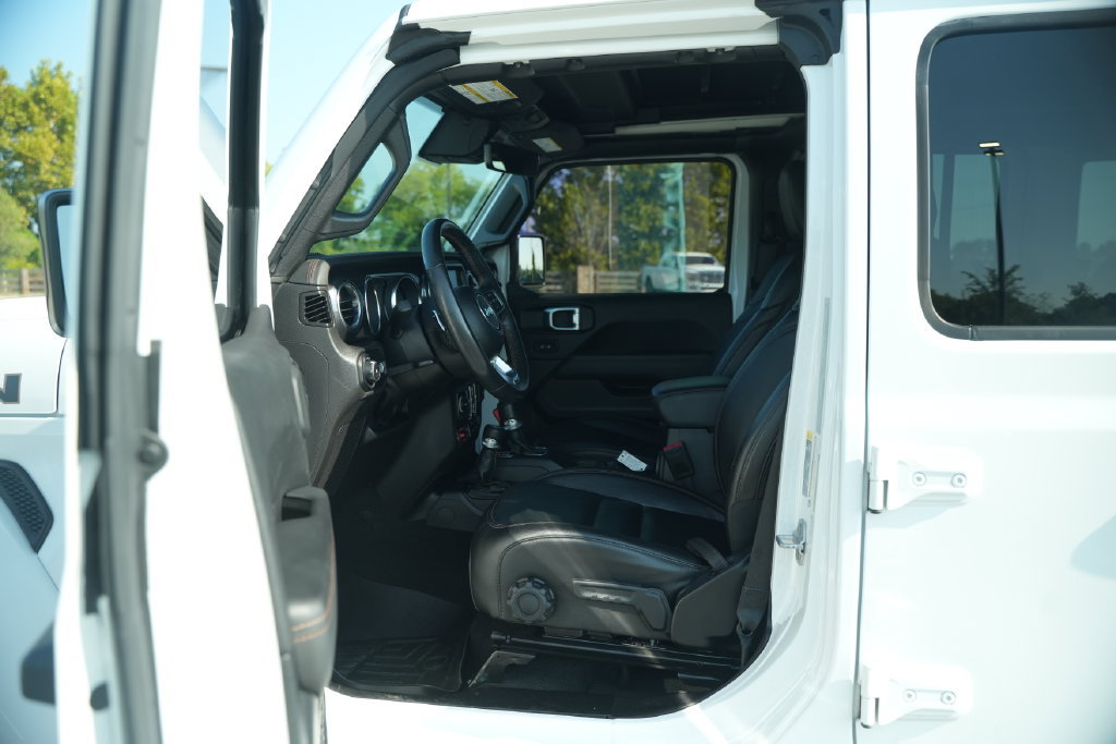 Used 2023 Jeep Wrangler Unlimited Rubicon 392 w/ Trailer Tow Package AWD/4WD image 13