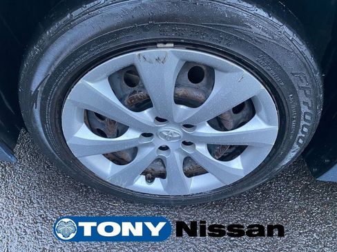 Used 2020 Toyota Corolla LE image 27