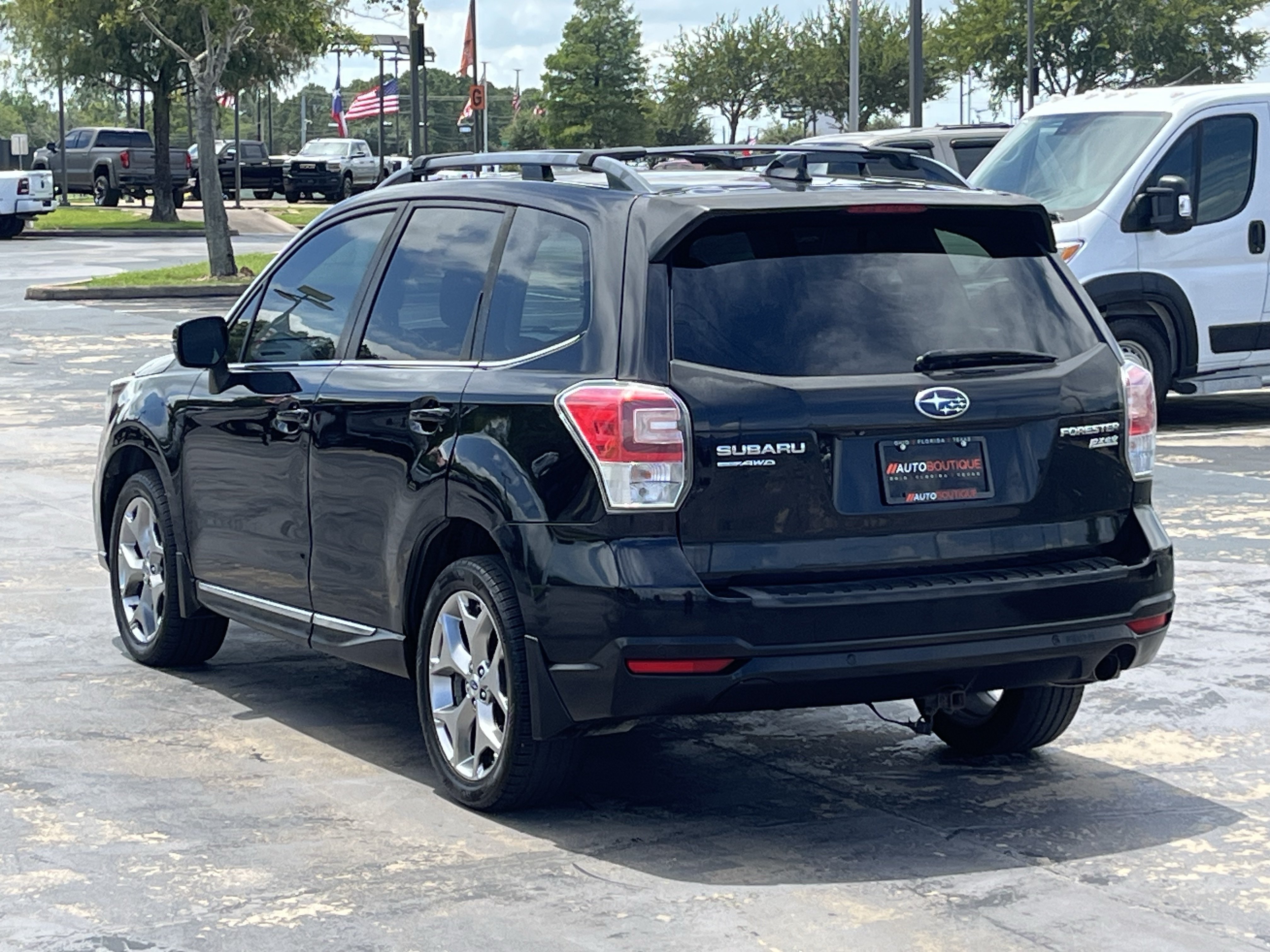 Used 2017 Subaru Forester 2.5i Touring AWD/4WD image 14