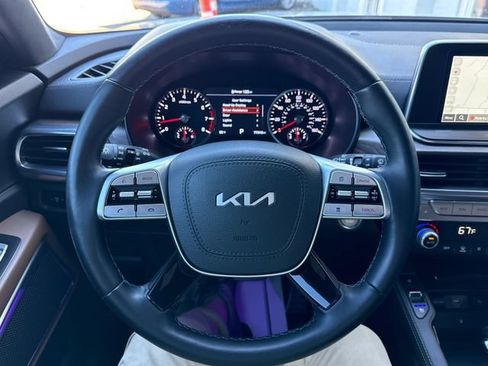 Used 2022 Kia Telluride SX w/ SX Prestige Package AWD/4WD image 19
